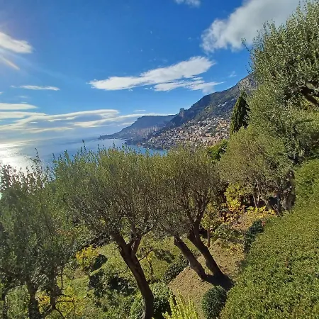 Roquebrune Swimming Pool * Roquebrune-Cap-Martin